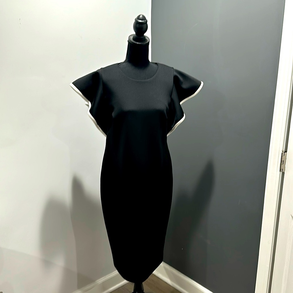 Calvin Klein Black Sheath Dress, Flutter Sleeves w/white piping. Size 12